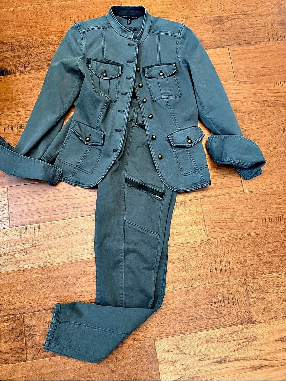 White House black market Utility Jacket in Green SET w/ matching pants Size 8